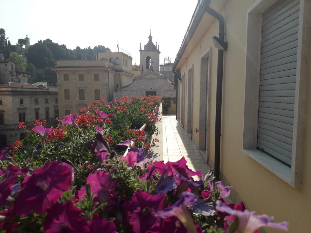 Ferienwohnung L'Attichetto Ascoli Piceno Exterior foto